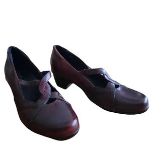 Clarks Womens Interlocking Mary Janes Size 8.5